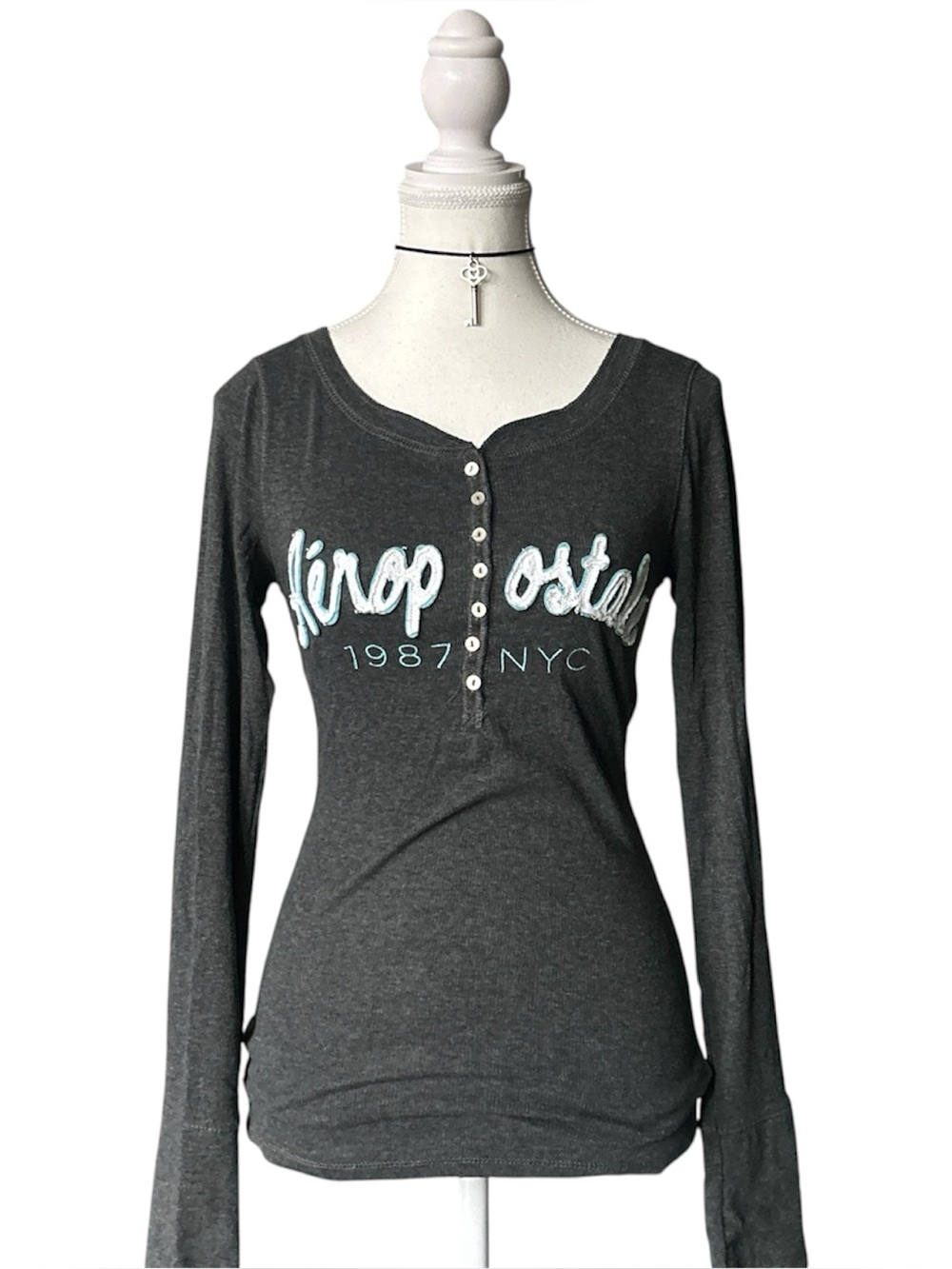 Y2K “Aeropostale” Basic Gray Embroidered Graphic Henley Style Long Sleeve Top